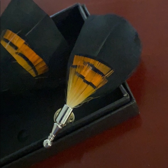 COPY - Feather bow tie holiday collection - Picture 2 of 4